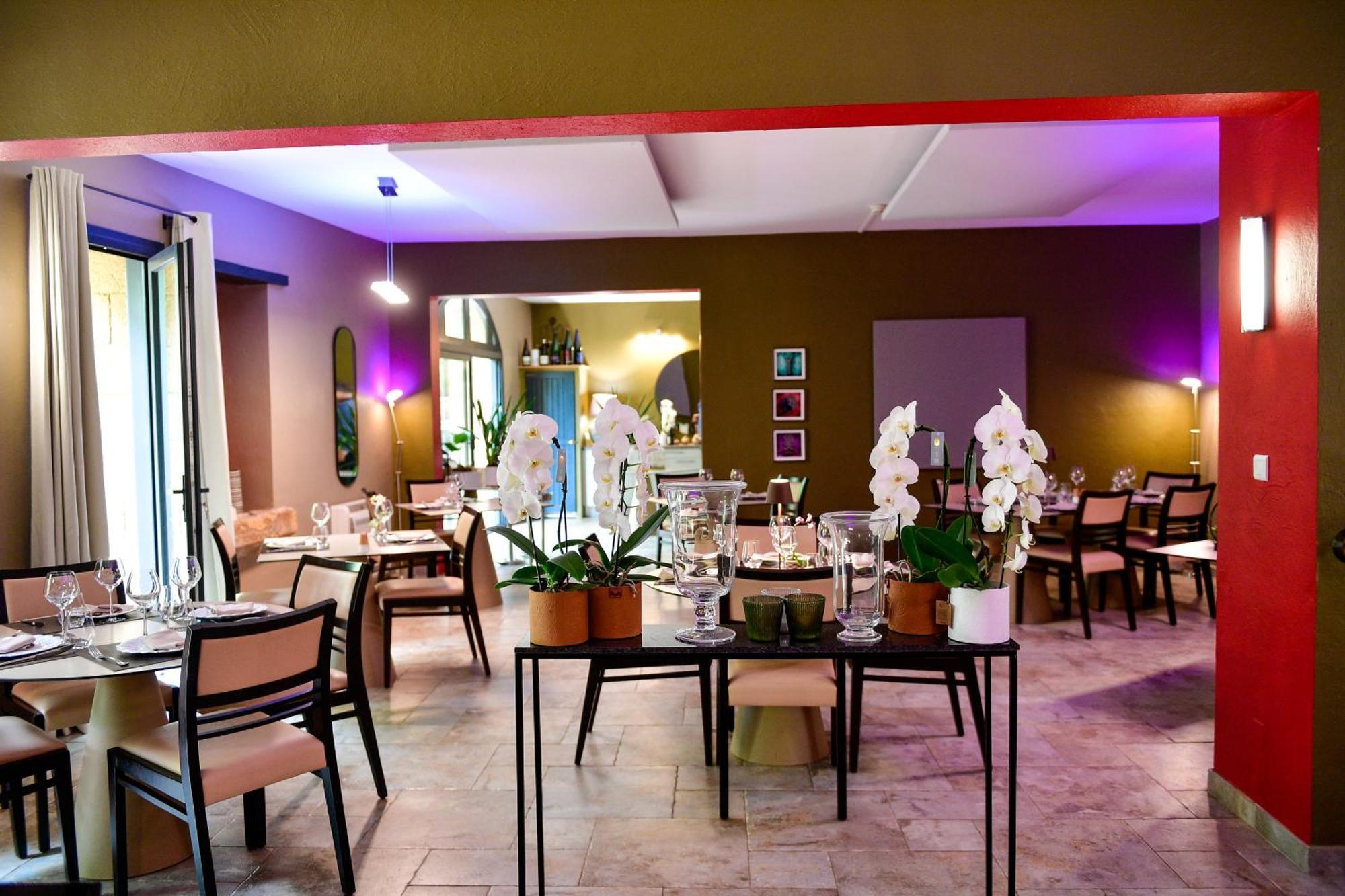 Le Mas Des Aigras - Hotel & Restaurant De Charme En Provence オランジュ エクステリア 写真