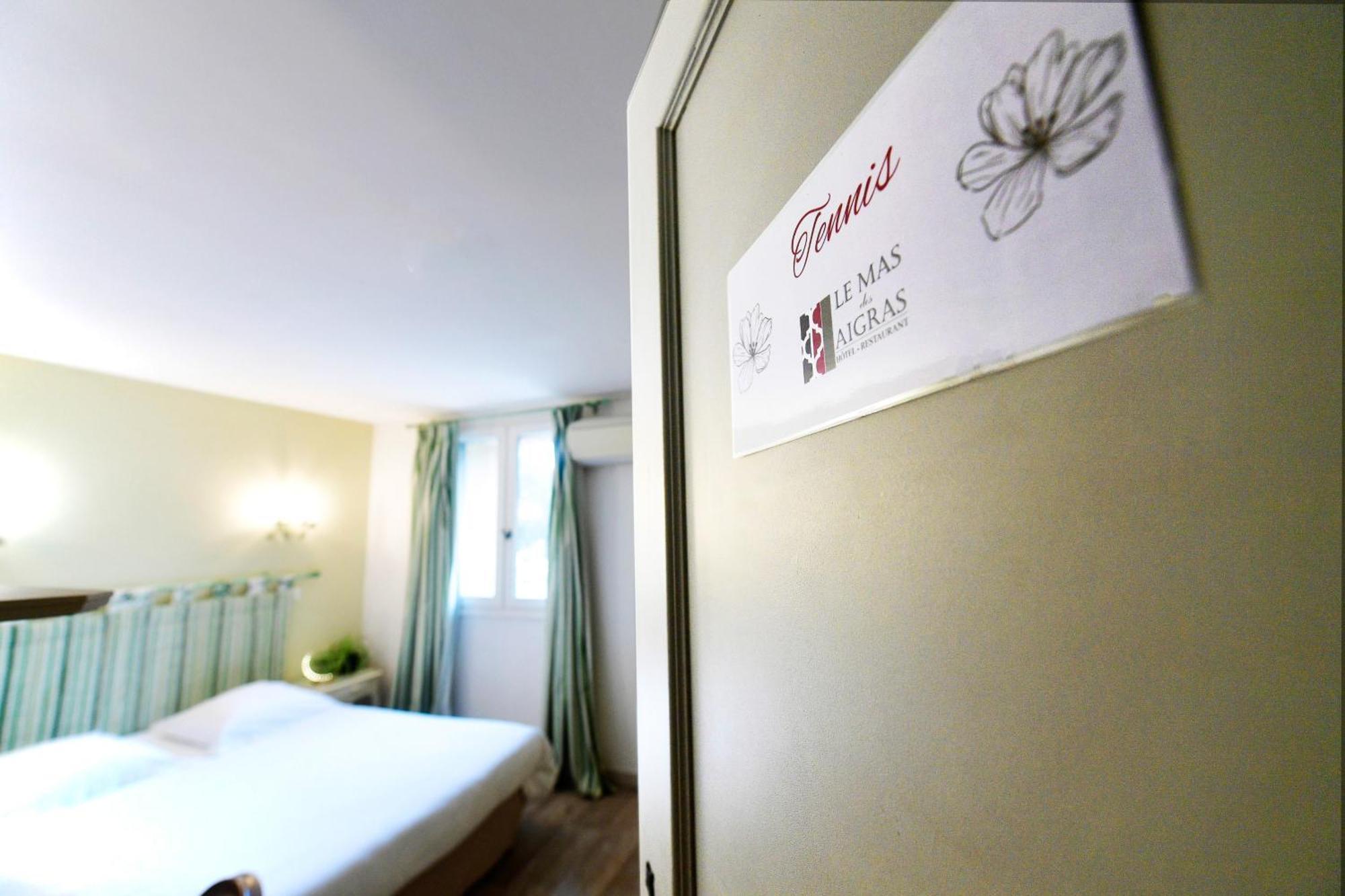 Le Mas Des Aigras - Hotel & Restaurant De Charme En Provence オランジュ エクステリア 写真