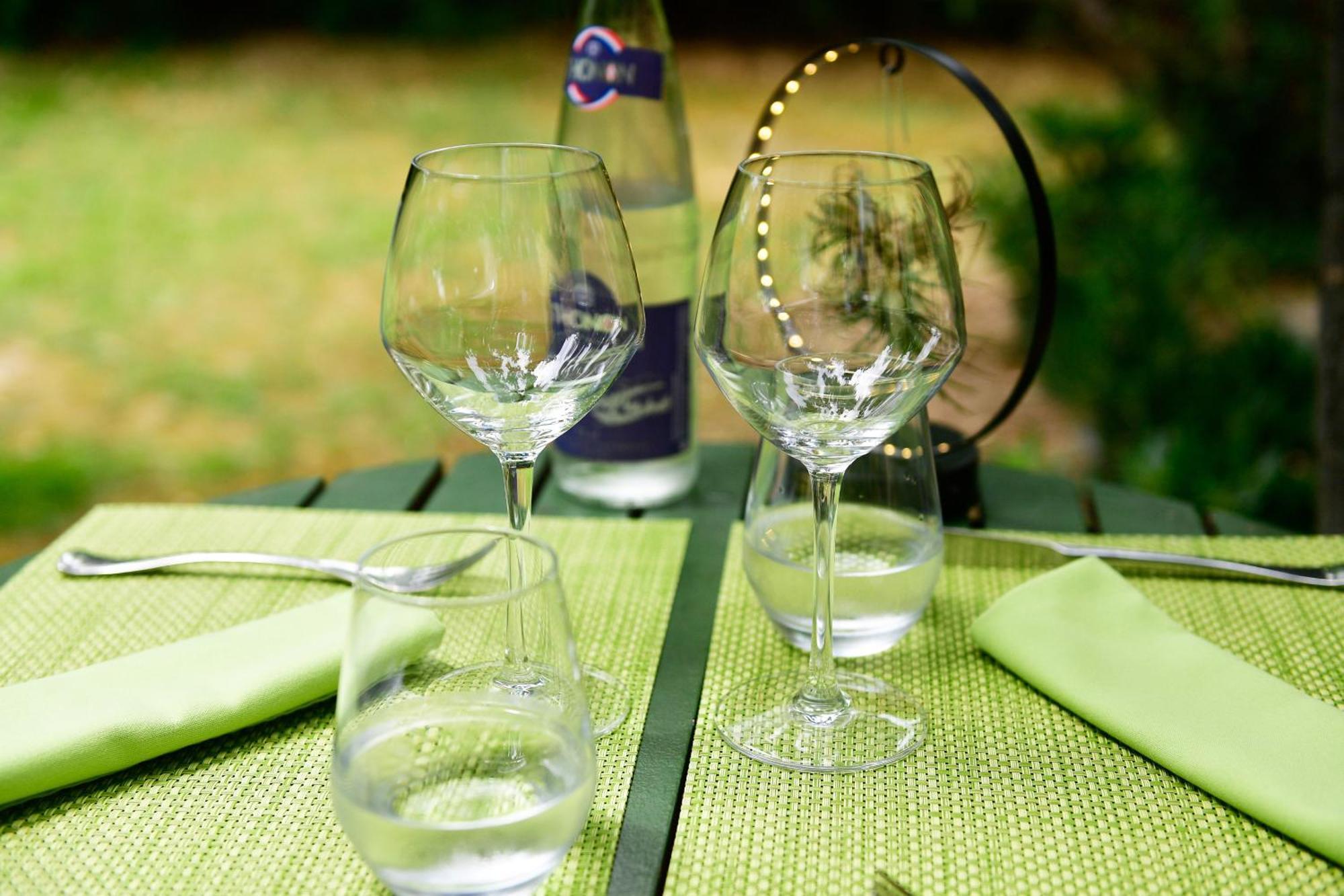 Le Mas Des Aigras - Hotel & Restaurant De Charme En Provence オランジュ エクステリア 写真