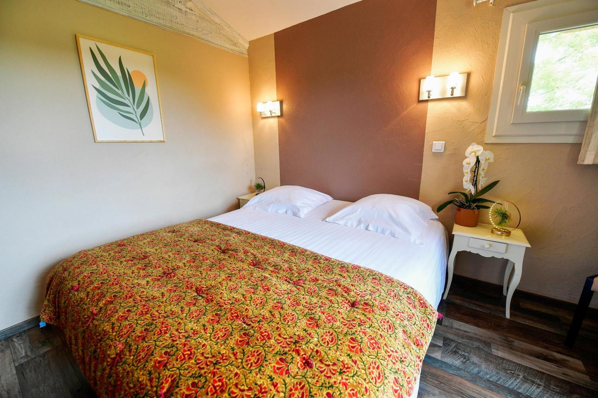 Le Mas Des Aigras - Hotel & Restaurant De Charme En Provence オランジュ エクステリア 写真